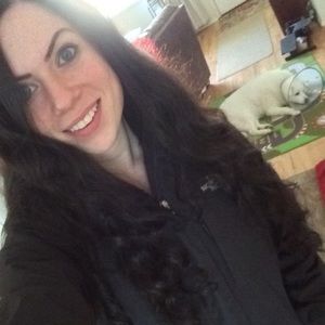 Meet your Posher, Claire